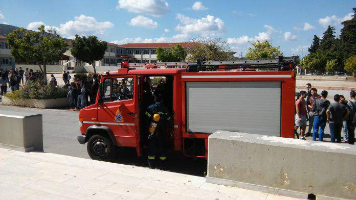 Χανιά: Φωτιά σε σχολείο εν ώρα μαθήματος (pics)
