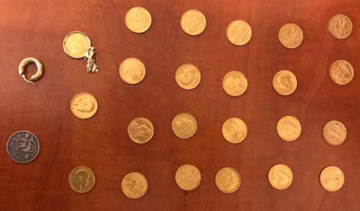 Αρχαιοκάπηλοι βρήκαν χρυσές λίρες στην Αρκαδία