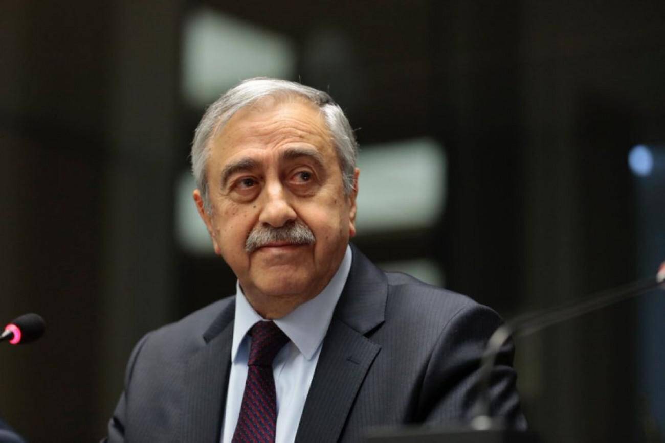 Ο Τουρκοκύπριος ηγέτης Ακιντζί “καρφώνει”  τον Ερντογάν