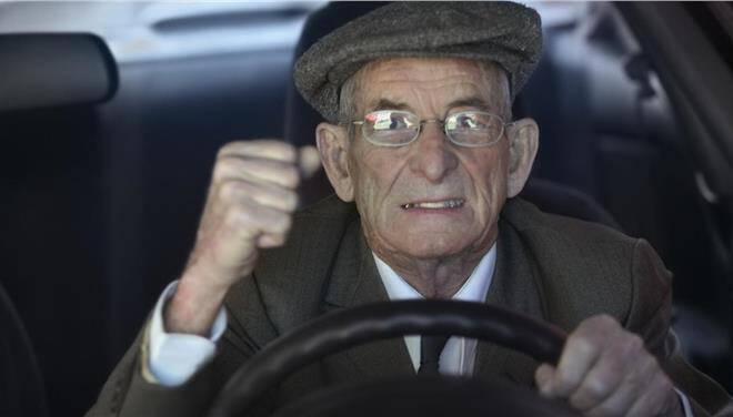 Κανονικά η ανανέωση αδειών οδήγησης για πολίτες άνω των 80 ετών