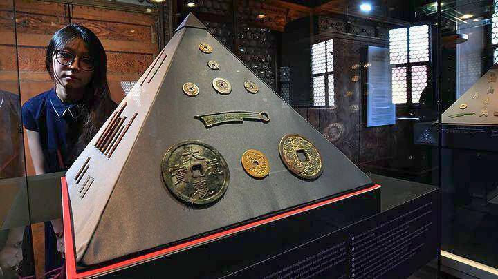 Θησαυρός από αρχαία νομίσματα ανακαλύφθηκε στην πρωτεύουσα της πορσελάνης Τσινγκντετσέν