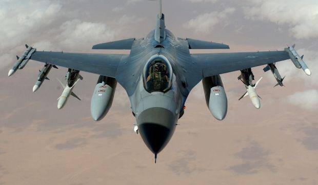 Τα Ηνωμένα Αραβικά Εμιράτα στέλνουν τέσσερα F-16 στη Σούδα