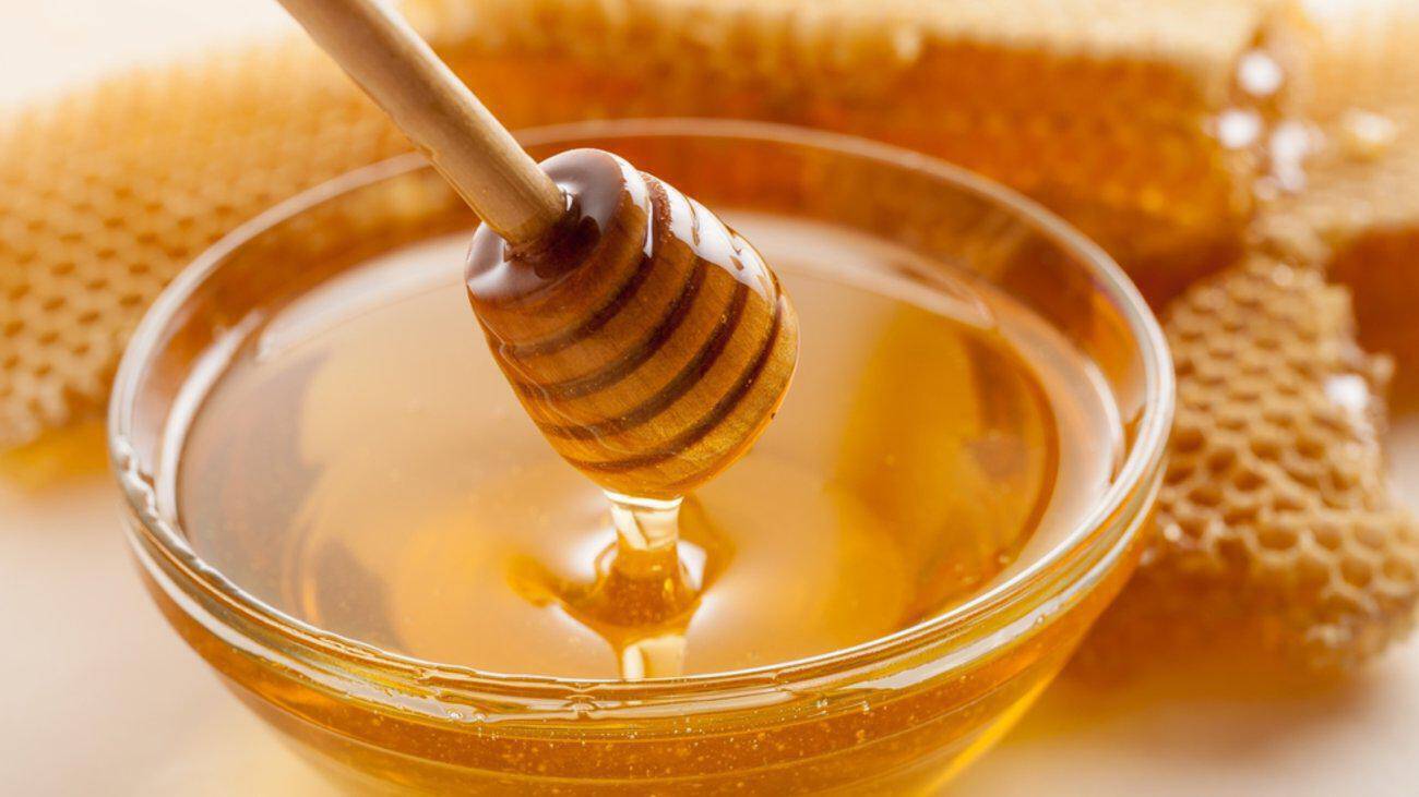 Ερευνα: Τρία στα τέσσερα μέλια παγκοσμίως περιέχουν φυτοφάρμακα