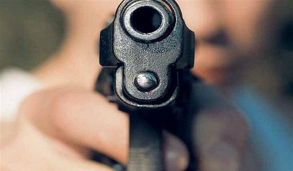 Φθιώτιδα: Αστυνομικός πυροβόλησε στον αέρα γιατί τσακώθηκε με νεαρούς