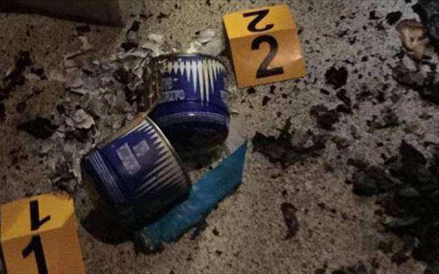 Έκρηξη από γκαζάκια σε είσοδο πολυκατοικίας στον Βύρωνα