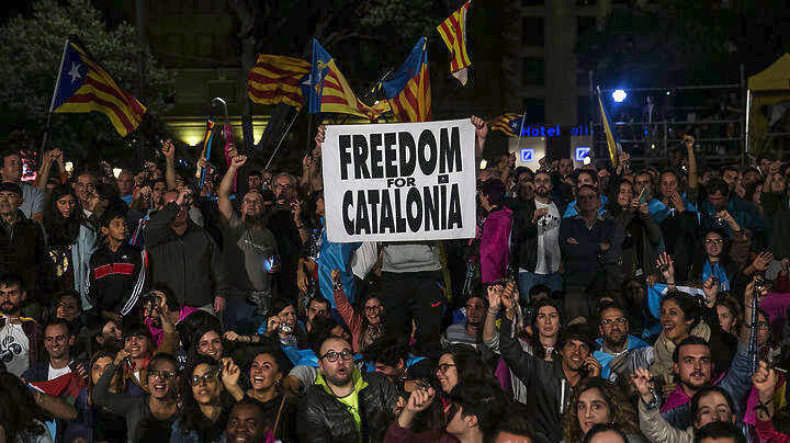 Καταλονία: «Ναι» στην ανεξαρτησία από το 90% – Ραχόι: «Δεν έγινε δημοψήφισμα»