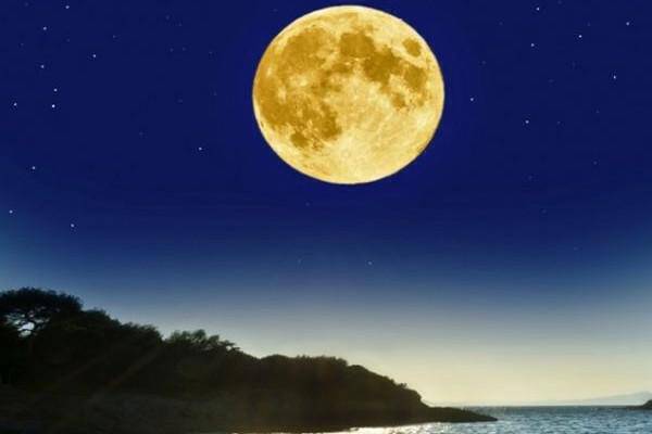 Πανσέληνος στον Τοξότη: Το Ανθισμένο Φεγγάρι του Μαΐου μάς ανεβάζει τη διάθεση!