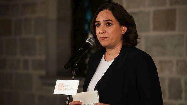 Δήμαρχος Βαρκελώνης: Ο Πουτζντεμόν οδήγησε την Καταλονία «στην καταστροφή»