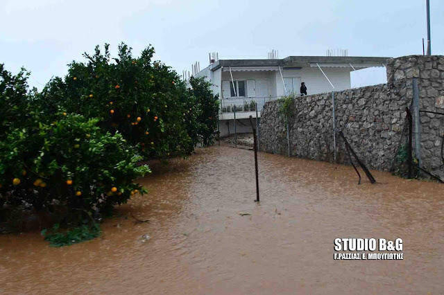 Αργολίδα: Πλημμύρες από την καταρρακτώδη βροχή (pics&vid)