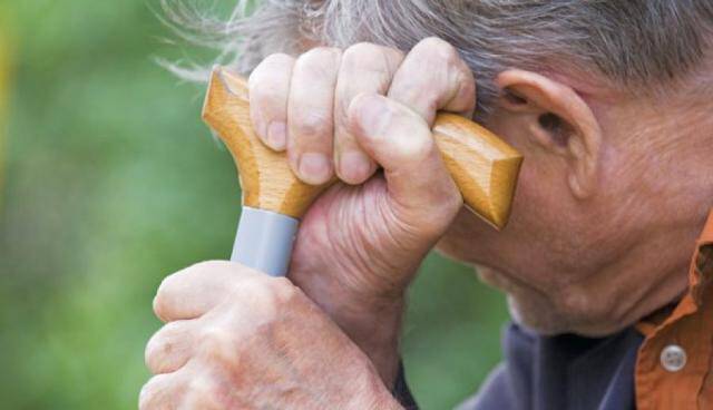 Ηλικιωμένοι: Η ρύπανση του αέρα αυξάνει τον κίνδυνο οστεοπόρωσης και καταγμάτων