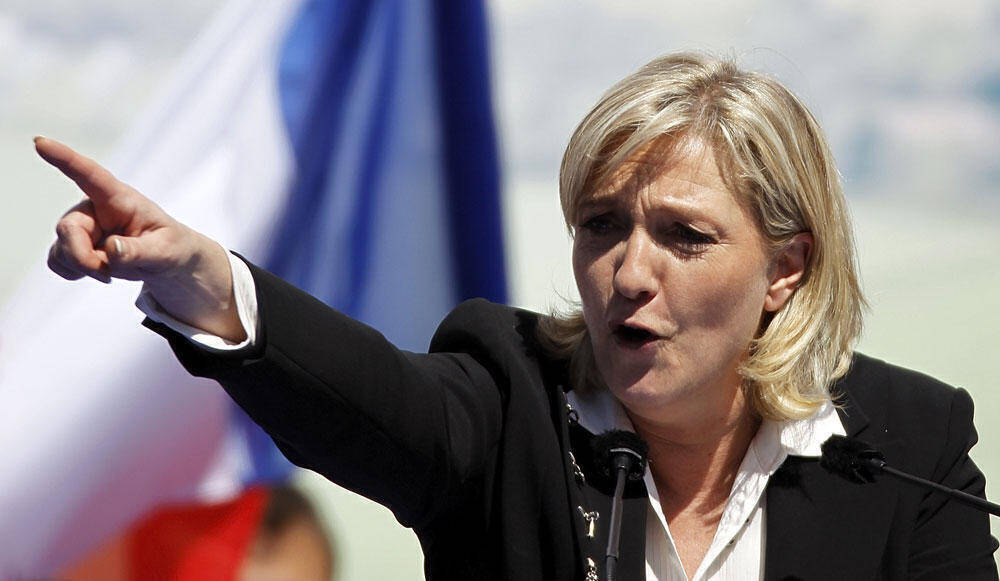 Γαλλία: «Σαρώνει» στις δημοσκοπήσεις η Λεπέν απέναντι σε Μακρόν