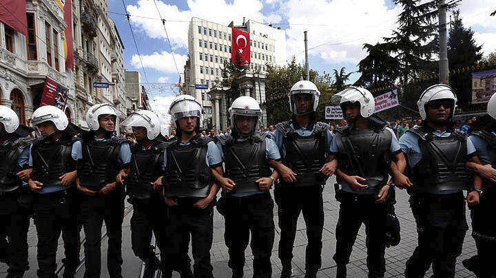 Τουρκία: Σύλληψη 60 πρώην αξιωματούχων ασφαλείας για την απόπειρα πραξικοπήματος