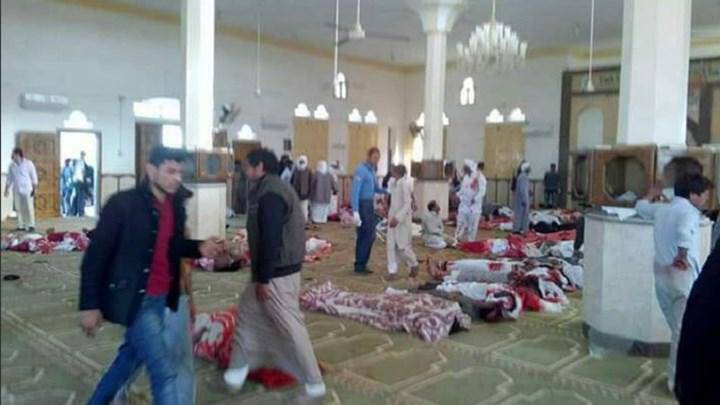 Αίγυπτος: 115 νεκροί και 80 τραυματίες από την επίθεση σε τζαμί στο βόρειο Σινά