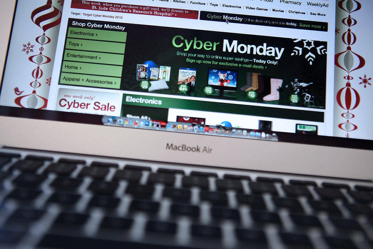 Μετά την Black Friday η Cyber Monday: Την Δευτέρα προσφορές μέσω διαδικτύου…
