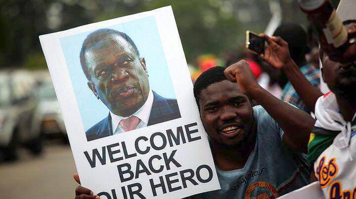 Επέστρεψε στη Ζιμπάμπουε ο πρώην αντιπρόεδρος Μνανγκάγκουα