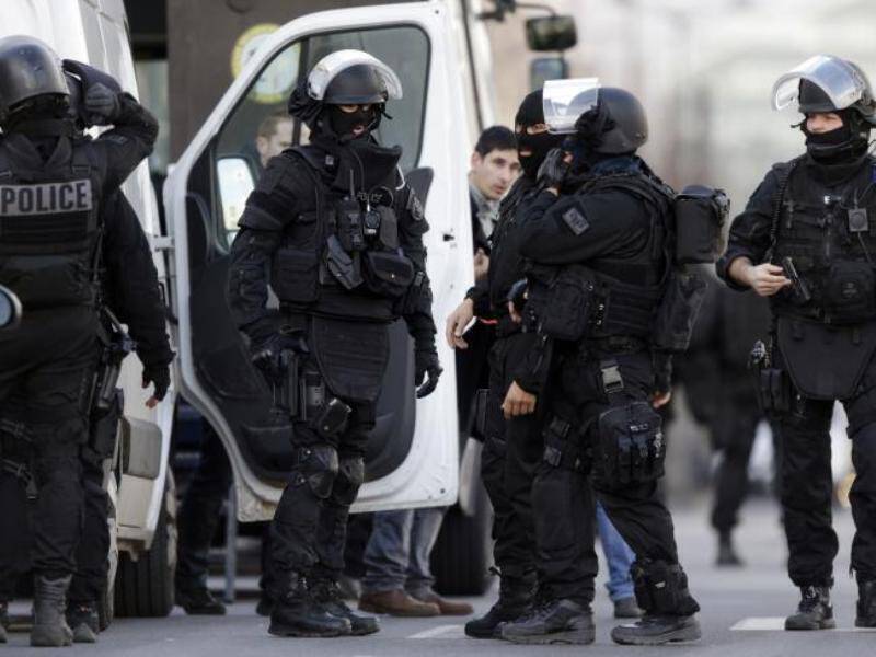 Γαλλία: Ένοπλος κρατά ομήρους σε καπνοπωλείο κοντά στην Τουλούζη