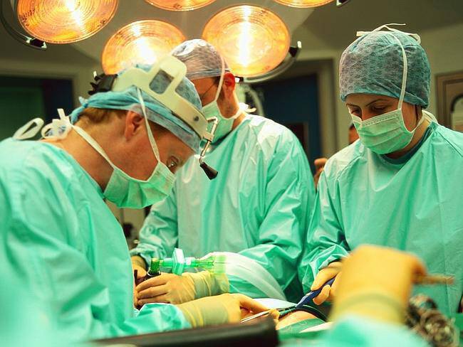 Κρήτη: Ξέχασαν 15 γάζες μέσα σε γυναίκα έπειτα από χειρουργείο