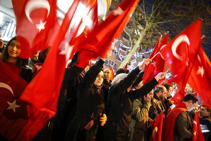 Κινητοποιούν μουσουλμάνους για «φιέστα» Ερντογάν στην Κομοτηνή