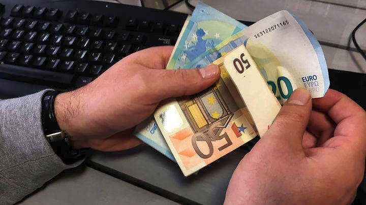 Lockdown: Η αποζημίωση ειδικού σκοπού δεν θα είναι 800 ευρώ αλλά 585 ευρώ