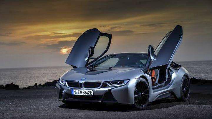 BMW i8 Roadster: Το σπορ αυτοκίνητο του μέλλοντος