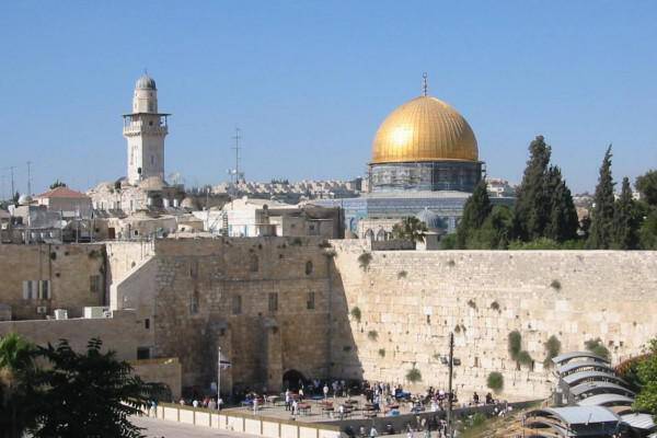 Παλαιστίνιοι: «Κήρυξη πολέμου» η αναγνώριση της Ιερουσαλήμ ως πρωτεύουσας του Ισραήλ