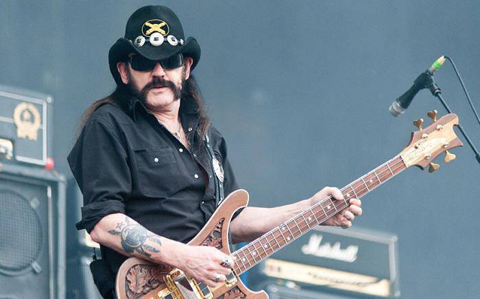 Δυο χρόνια από το θάνατο του Lemmy (vid)