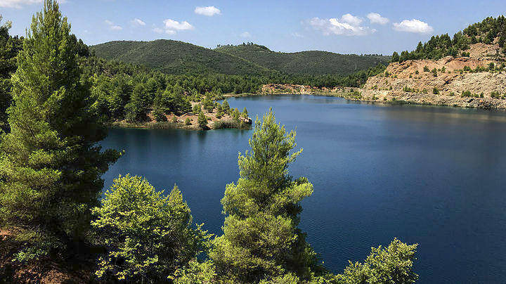 Βόρεια Εύβοια: Τα ορυχεία που έγιναν… αλπικές λίμνες