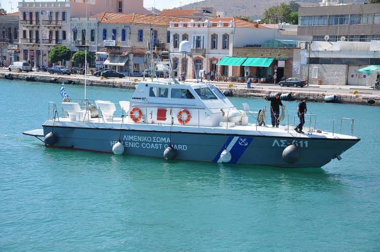 Οινούσσες: Ζήτησαν πολιτικό άσυλο οι 12 Τούρκοι που διασώθηκαν από το ναυάγιο