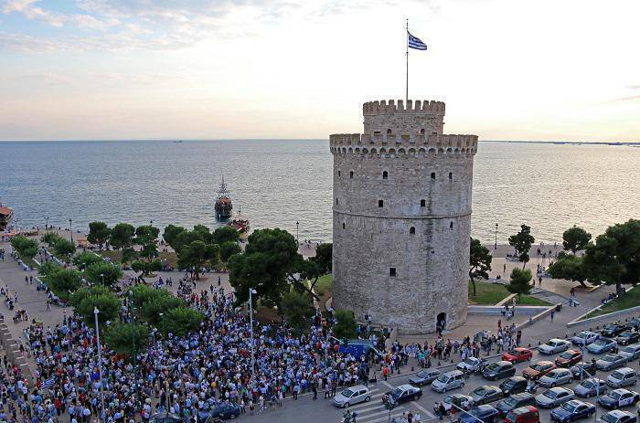 «Απόβαση» έφιππων Κρητικών στη Θεσσαλονίκη για το Σκοπιανό