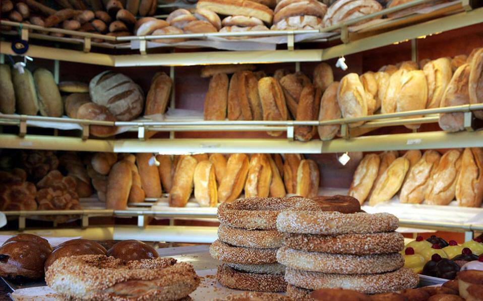 Κορονοϊός: Αυξήθηκαν οι πωλήσεις ψωμιού στους φούρνους της γειτονιάς