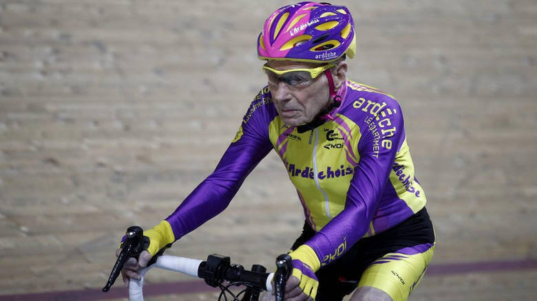 Αποσύρεται από την ενεργό δράση ο ποδηλάτης Ρομπέρ Μαρσάν, σε ηλικία… 106 ετών!