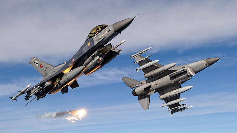 Αεροσκάφη της τουρκικής Πολεμικής Αεροπορίας έπληξαν 8 στόχους στο βόρειο Ιράκ