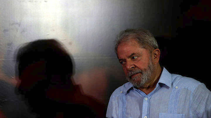 Απαγόρευση εξόδου από τη Βραζιλία για τον πρώην Πρόεδρο Λούλα ντα Σίλβα