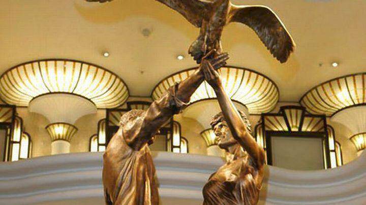 Τα Harrods ξηλώνουν το άγαλμα της Νταϊάνας