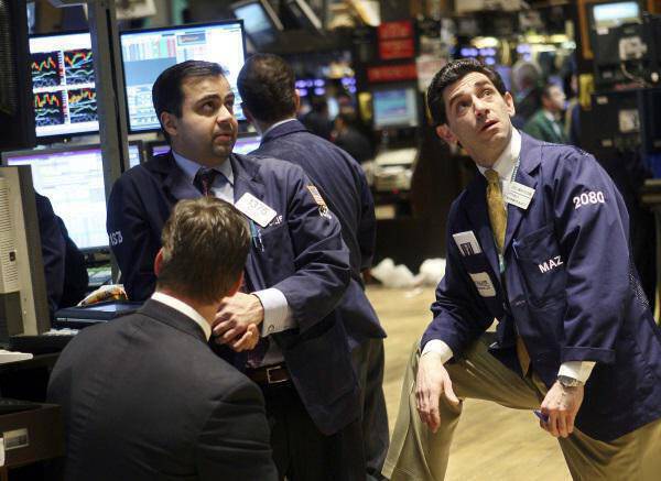 “Ροντέο” η Wall Street! Κάτω από τις 24.000 μονάδες ο Dow Jones