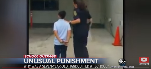 Μαϊάμι: Πέρασαν χειροπέδες σε 7χρονο που επιτέθηκε… στη δασκάλα του (vid)