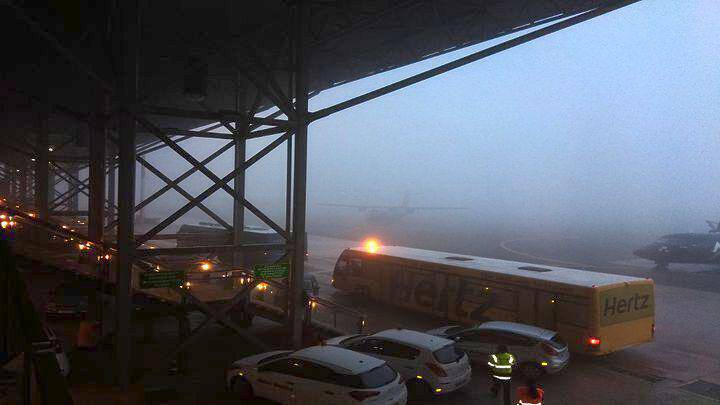 Κλειστό λόγω ομίχλης το «Μακεδονία» – Επέστρεψε στην Αθήνα η πτήση του Κ. Μητσοτάκη