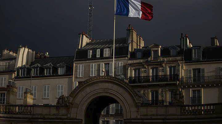 Παρίσι: Πίστη στο Ισλαμικό Κράτος δήλωνε ο οδηγός που τραυμάτισε αστυνομικούς
