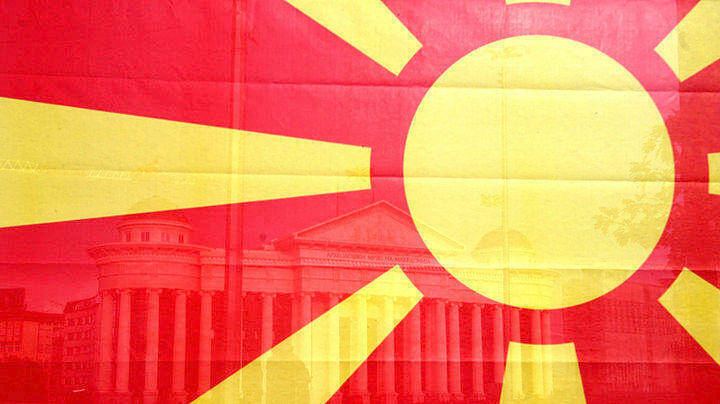 Αποστάσεις από πιθανό δημοψήφισμα στην ΠΓΔΜ παίρνει ο Μπ. Οσμάνι