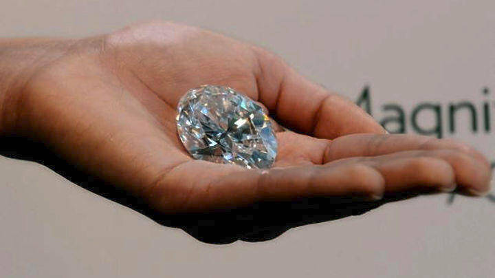 Στο «σφυρί» το πιο σπάνιο λευκό διαμάντι