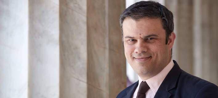 Παραιτήθηκε ο διευθυντή του Γραφείου Τύπου της ΚΟ της ΝΔ,  Σπύρος Καπράλος