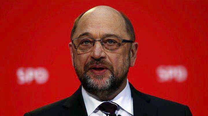 Αναταραχή στο SPD παρά την οπισθοχώρηση Σουλτς για το ΥΠΕΞ