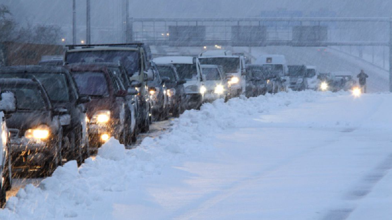 Καιρός: Προετοιμάζονται οι εθνικές οδοί ενόψει χιονιά – Συμβουλές στους οδηγούς