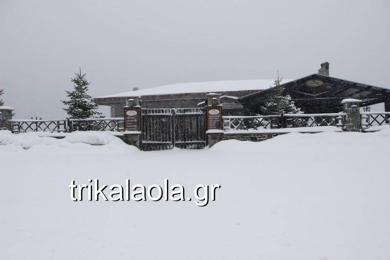 Πάνω από μισό μέτρο το χιόνι στα ορεινά των Τρικάλων (pics&vid)