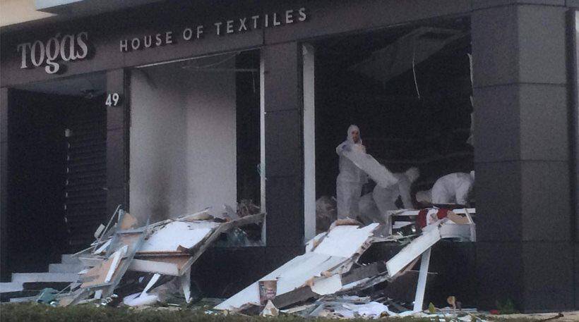 Ισχυρή έκρηξη σε κατάστημα υφασμάτων στη Γλυφάδα