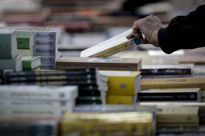 ΟΑΕΔ: Μέχρι την Κυριακή οι αιτήσεις για voucher αγοράς βιβλίων