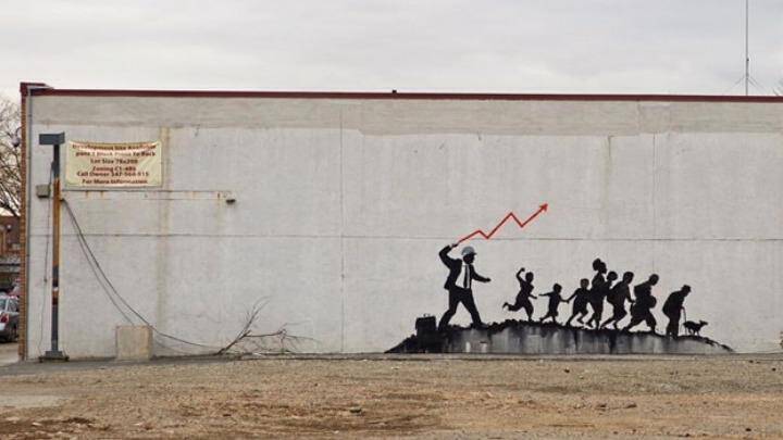 Συνεχίζεται το «μπλίτζκριγκ» του Banksy στη Νέα Υόρκη