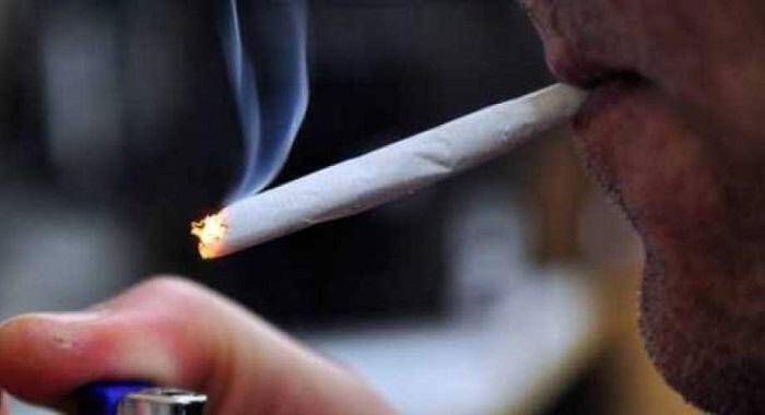 Το κάπνισμα αυξάνει τον κίνδυνο εγκεφαλικού πριν από τα 50!