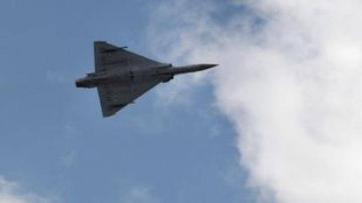 Ξεκίνησε η επιχείρηση ανέλκυσης του Mirage 2000-5 που συνετρίβη κοντά στη Σκύρο