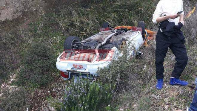Πάτρα: Ατύχημα στο 40ό Ράλι Αχαιός – Αυτοκίνητο έπεσε σε χαράδρα (pics)